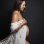 Femme enceinte avec son drapé