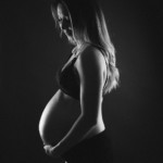 Séance grossesse artistique au studio Bérengère